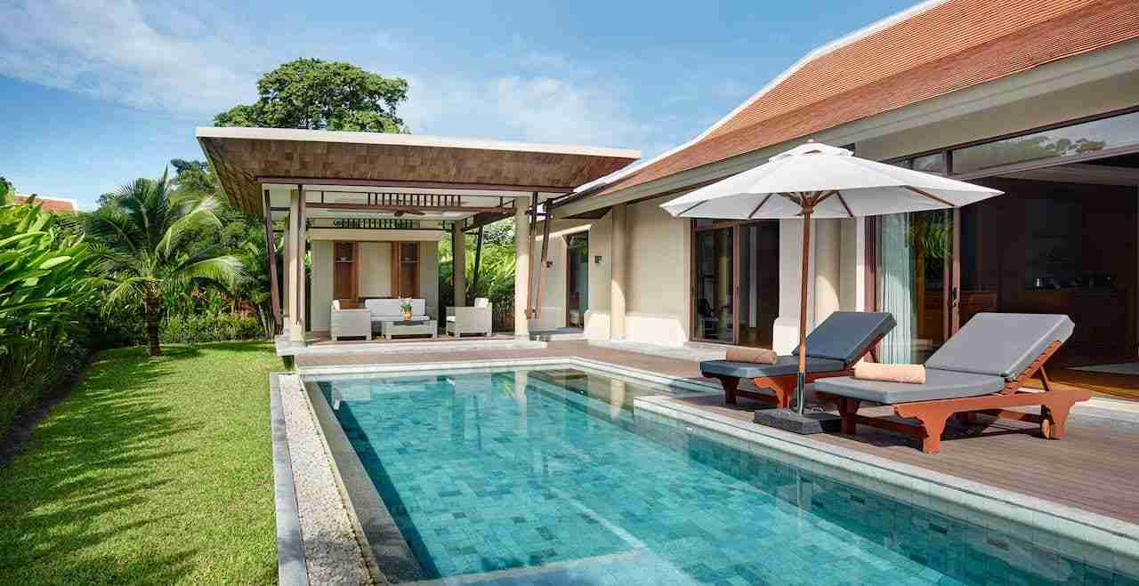 pool and garden of a luxury pool villa in Koh Samui Thailand