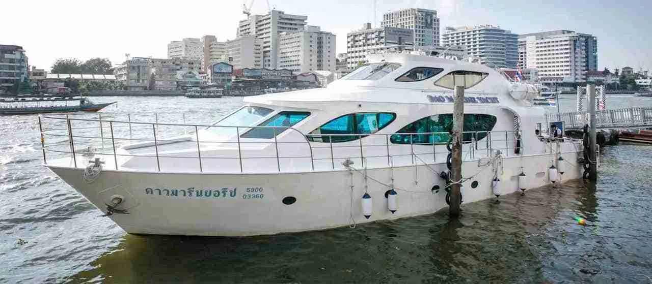 private yacht for a luxury boat party in Bangkok